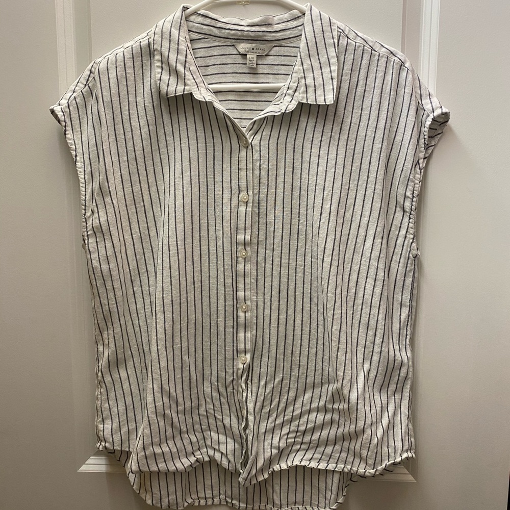 Lucky Brand Gray Striped Sleeveless Button-down